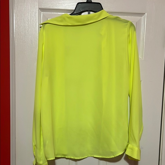 Forever 21 Neon Yellow Relaxed Buttoned Blouse - Picture 3 of 3